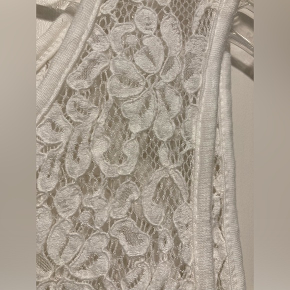 Bellambra 100% silk sleeveless shirt - Picture 3 of 7